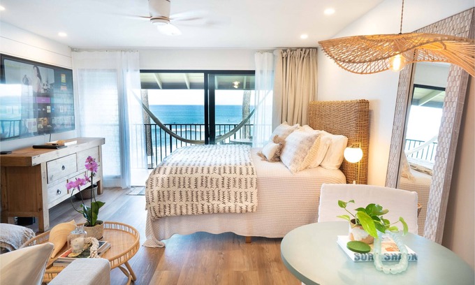 Kahana Apartment | Chic Oceanfront Escape-Boutique Studio-Noelani 219-Cold AC-Amazing Ocean View
