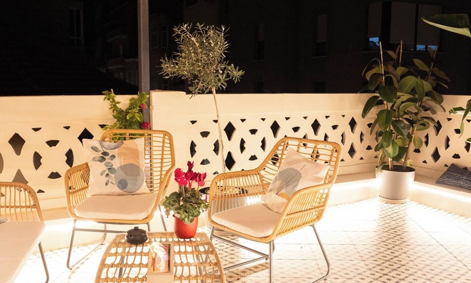 Campoamor Apartment | Chic penthouse in an exclusive building of only two floors in the center of Alicante.