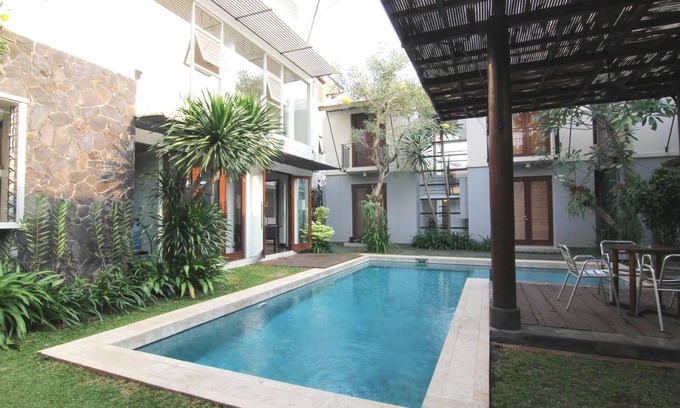 Jakarta Hotel | Chic Quarter Residence