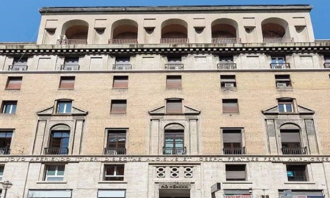 Repubblica Apartment | Chic Roman Retreat: Minimalist Luxury in the Heart of Historic Rome