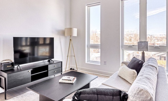 West Colfax Apartment | Chic Sloan's Lake 2BR w/ Gym, W/D & Roof Deck, near Park, by Blueground