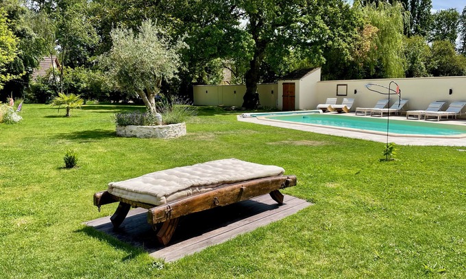 Cravent Villa | Chic stone farmhouse with heated pool & steam room