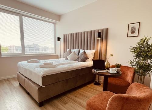 Raamsdonksveer Apartment | Chic Suite W Bathroom & Kitchen