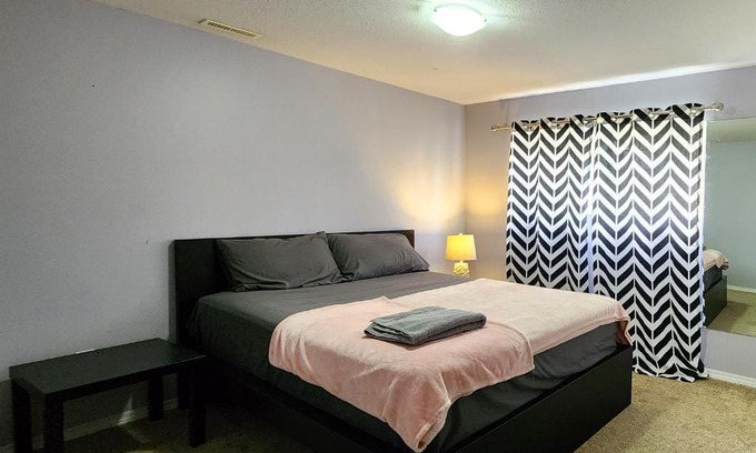 Chilliwack Proper Village West House | Chilliwack Homestay Private and Cozy Room