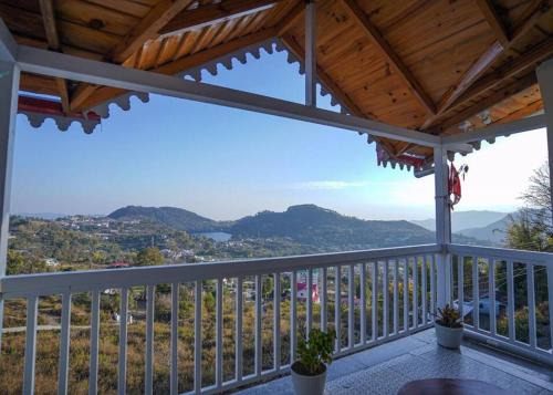 Vijraula Villa | Chirping Chalet - Garden Villa with Stunning Lakeview