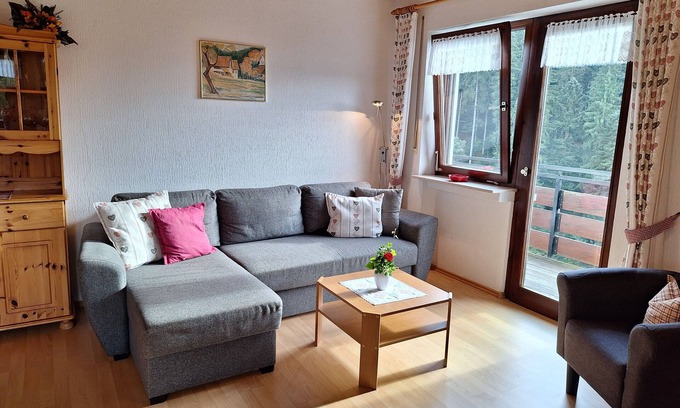 Oppenau Apartment | Christianshof - Holiday Apartment '3' with Mountain View, Shared Garden and Wi-Fi