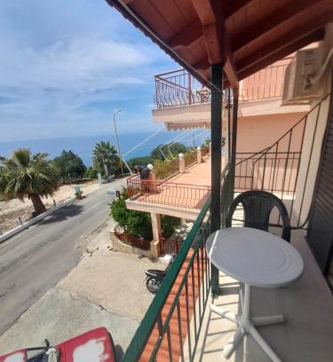 Loutsa Apartment | Christina Sunny Rooms