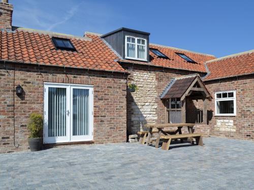 Flamborough House | Christine Cottage
