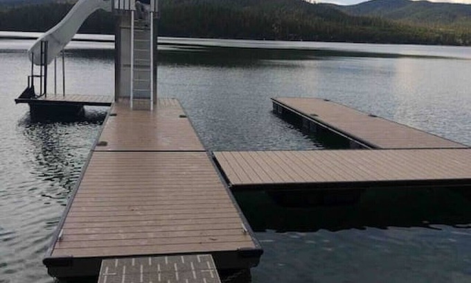 Kalispell House | Christy's Cottage, Waterfront w/slide & Ice Shanty