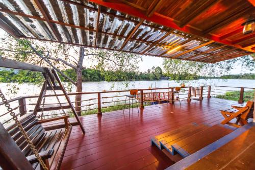 Tha Kham House | Chuenwaree Riverside Stay