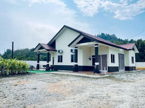 Setiu House | Cikyu Homestay Private Pool Setiu