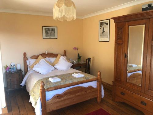 Aberdulais House | Cilffriw Farm