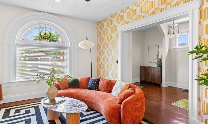 Cincinnati House | Cincy Central Stay - Hot Tub, Games & Movie Nights