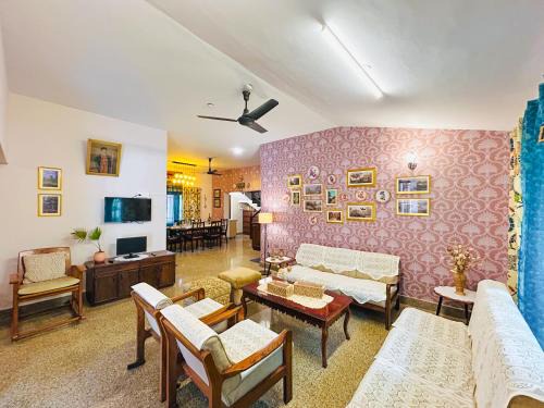Bangalore City Center Villa | Cine Castle 4BHK Luxury Spacez Villa with Private Theatre & Garden