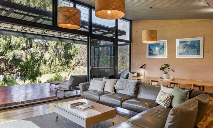 Yallingup House | Cinque Stelle · spacious villa private bushland
