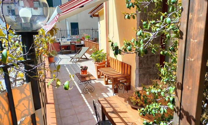 Arcola House | Cinque Terre, Lerici,Geneva's Little House