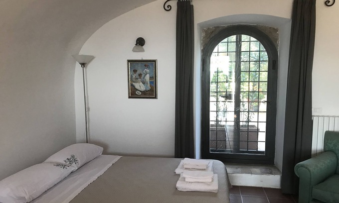 Terracina Apartment | Circeo view, in the Monti Ausoni Nature Park and Lake Fondi.
