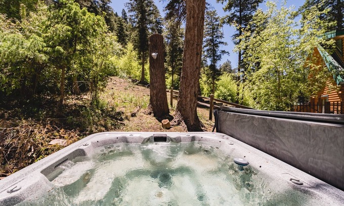 Ruidoso Cabin | Circle Bar: Cute, Rustic 2 bedroom 2 bath cabin with a hot tub in the Upper Canyon!