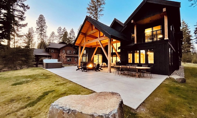 Cle Elum House | Circle of Pines 7 Bdrm Suncadia Home - Hot Tub+ Game Rm + FP + Views + 12pm ✔️Out