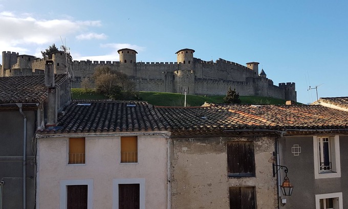 Carcassonne Apartment | CITE of CARCASSONNE Gîte Les 3 Tours 2, 99 rue Trivalle