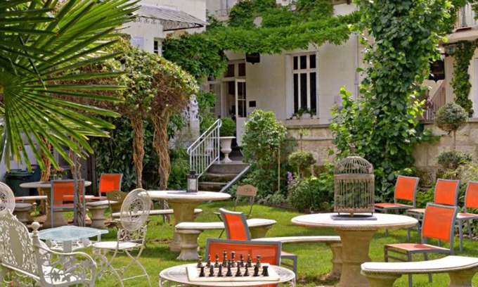 Chinon Hotel | Citotel Le Plantagenet