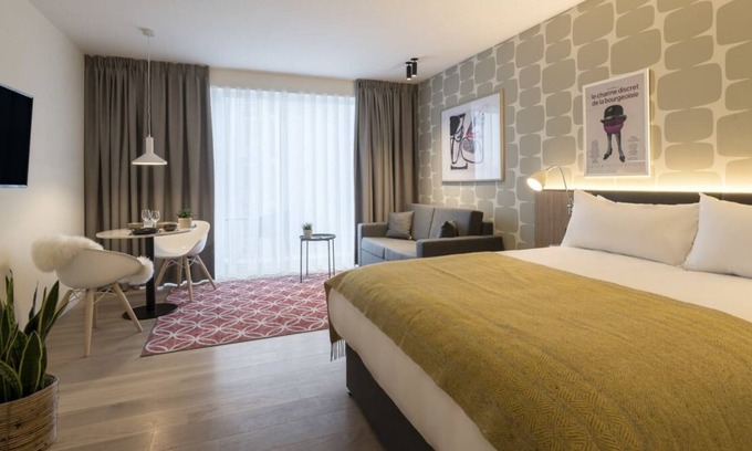Jewish Quarter House | City Break Minutes Away from Antwerp Center & Rubenshuis! w/ Kitchen & Terrace