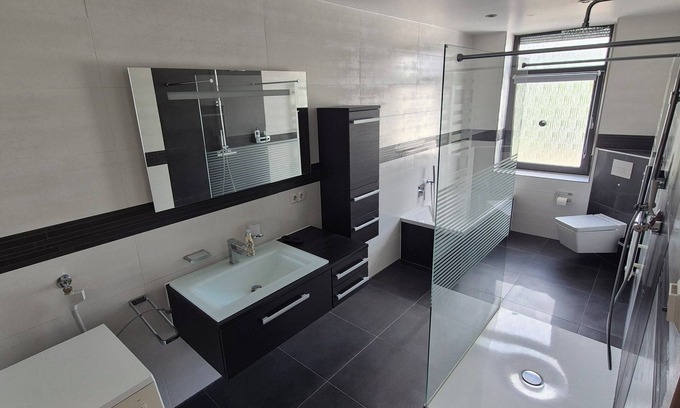 Kaiserslautern Apartment | City Central Deluxe Apartment