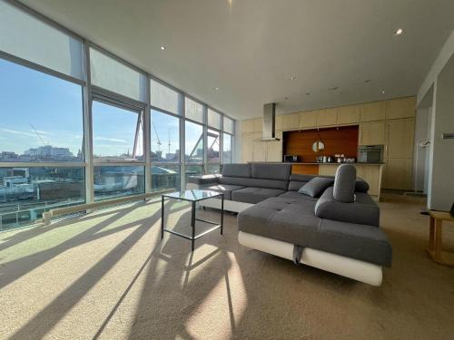 City Centre Glasgow Apartment | City Centre 2-Bed Apartment Parking Jacuzzi Bath