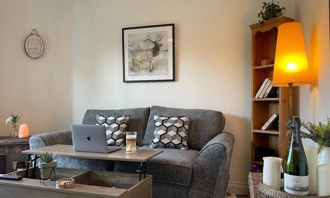 Newcastle-upon-Tyne House | City Escape by HNFC Stays -- Patio & Free Parking