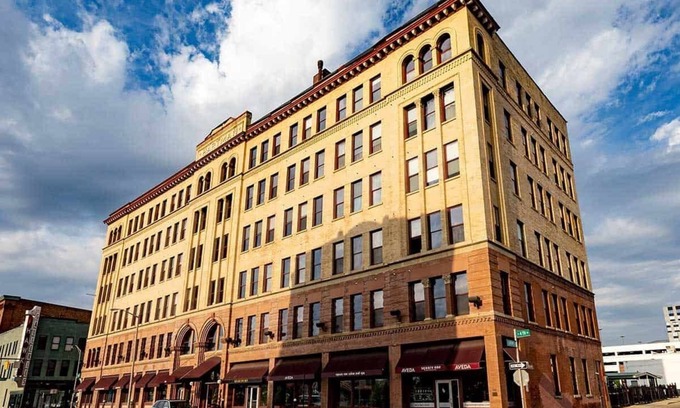 Downtown Columbus Condo | City Lights at Hartman