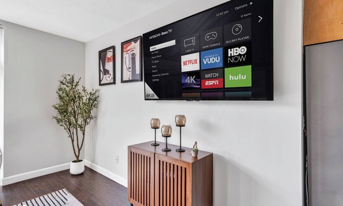 Ohio City Apartment | City Suite, Free Parking, 24/7 Hour Gym