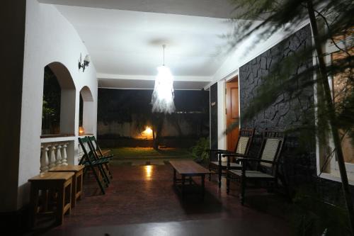 Anuradhapura Bed & Breakfast | City Tourist Rest
