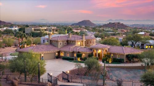East Mesa House | City View Manor
