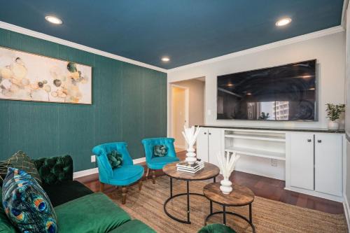 Downtown Atlanta Apartment | City View Newly Renovated 3 Beds with Free Parking LM