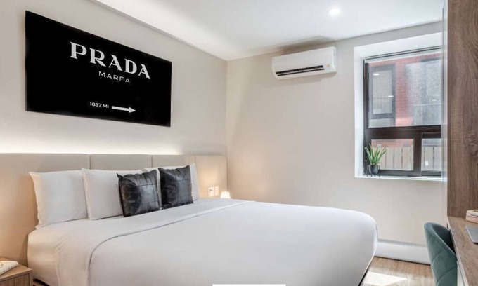 Gay Village Hotel | Cityline King – MTL Village