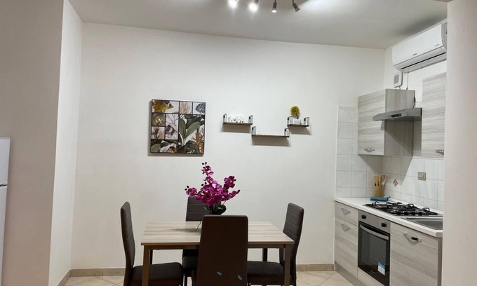 Sassari Apartment | Civic2 Large studio apartment in the center
