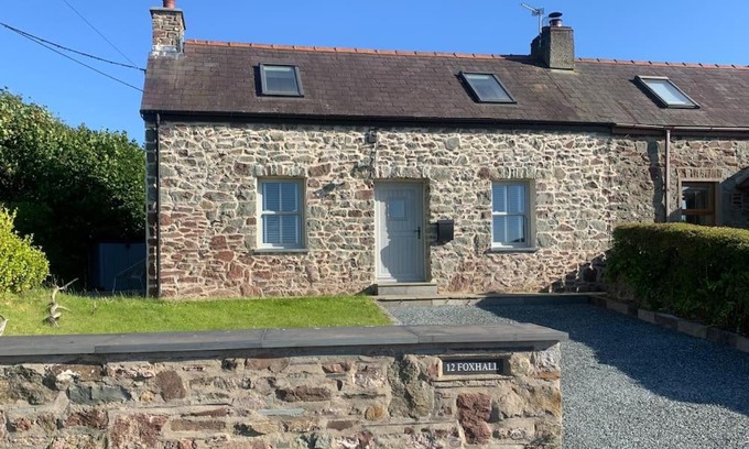Haverfordwest Apartment | “Clare’s Cottage” - As seen on TV