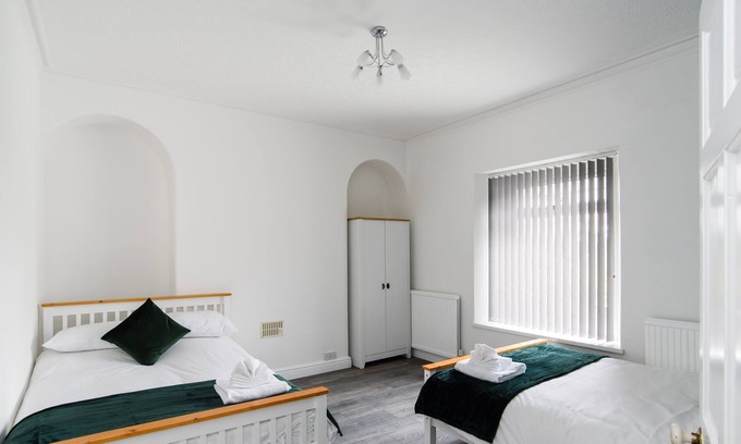 Newport Apartment | Clarence Heights