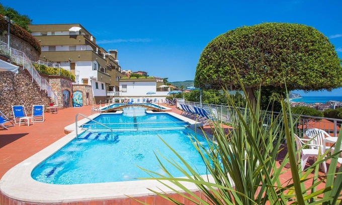 Pietra Ligure Apartment | Classic Appartement in Pietra Ligure