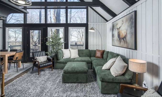 Charter Hills Cabin | Classic Cabin-Near Resort-Hot Tub, Pet-Friendly