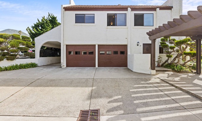 Cayucos House | Classic getaway by the sea within walking distance to everything w/ocean views