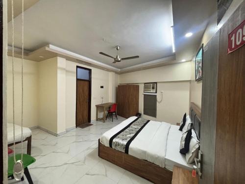 Old Rajinder Nagar Hotel | Classic Harmony Inn - 2 Min Walk From Hazrat Nizamuddin