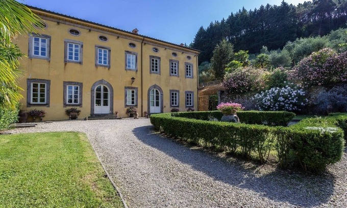 Badia Cantignano Villa | Classic Luxury villa rental in Lucca