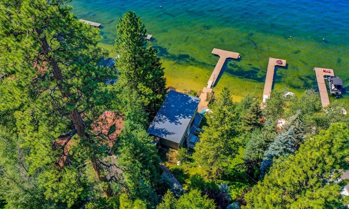 McCall House | Classic McCall Lake House - Private Dock on Payette Lake - Hot Tub - Fire Pit