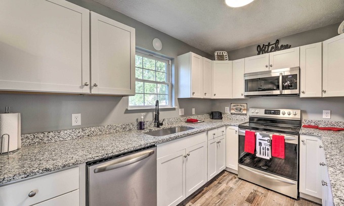 Murfreesboro House | Classic Murfreesboro Home w/Grill & Yard!