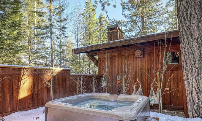 Olympic Valley Cabin | Classic Olympic Valley Cabin