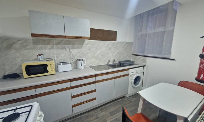 Headingley Apartment | Classic Studio near Headingley Stadium