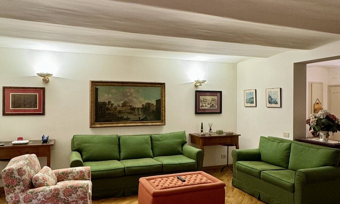 Rione V Ponte Apartment | Classica ed Elegante al Pantheon