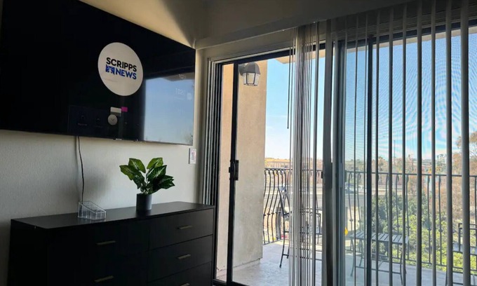 Beverly Hills Apartment | Classy and Comfy Unit