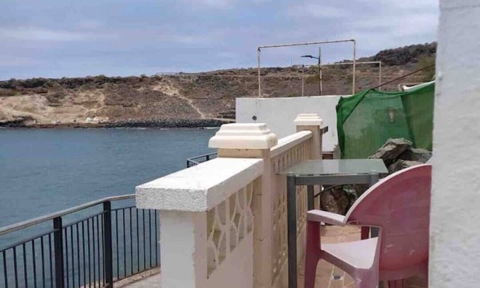 Costa Adeje Apartment | Claudia Puertito de Adeje - 2 bedrooms, 70sqm, on the beach